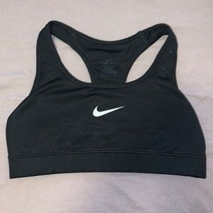 Nike - sports bra